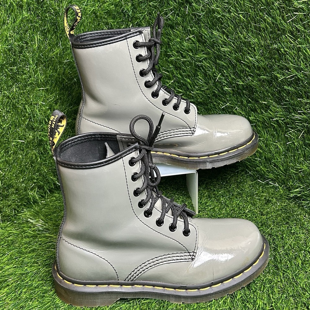 Dr. Martens 1460 YS Grey Patent Leather Combat Boots Womens Size 6 1460YS - Picture 2 of 8